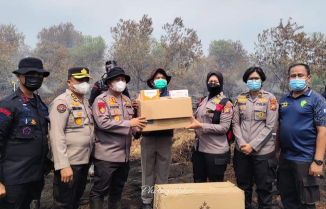 Bagikan Ribuan Masker, Kapolres Pelalawan: Kesehatan Warga Prioritas 
