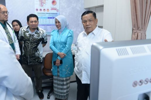 Perkuat Layanan, Plt Gubri Resmikan Stroke Center RSUD Arifin Achmad